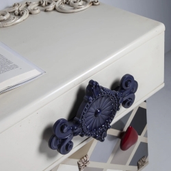 Прикрованая тумбочка Alice 80