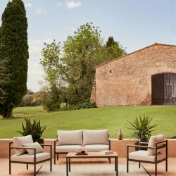 Aiguafreda Набор из 2-местного дивана, 2 стульев и журнального столика из серого алюминия и акации