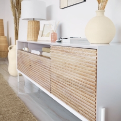 Настольная лампа из ротанга Kimjit с натуральной отделкой