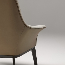 Кресло Palma - отделка черным деревом, экокожа