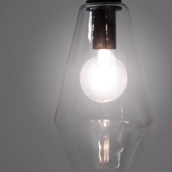 Подвесной светильник Mao из стекла Ø 17 см