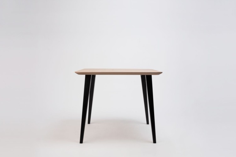 Квадратный обеденный стол Bob