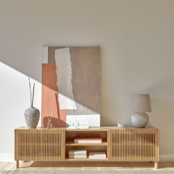 Тумба под ТВ Beyla из массива дуба с двумя дверцами и шпоном дуба 180 x 49 см