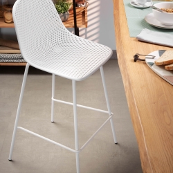 Полубарный стул Quinby белый