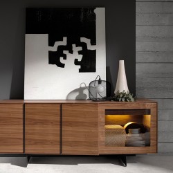 Сервант MK2005SB /3218 из ореха с внутренним освещением