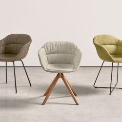 Кресло мягкое Taia с основанием из стальных стержней