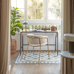 Металлическая настольная лампа Aleyla с зеленым покрытием