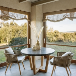 Круглый стол Shanelle на двоих из черного терраццо Ø 120 см