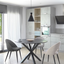 Настенная панель Melisa из массива альбиции с белыми полосами Ø 30 см