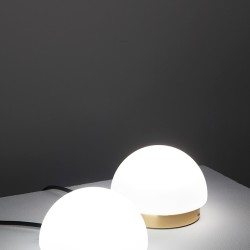 Настольный светильник Circ M-3836