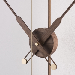 Часы Nomon BARCELONA PREMIUM GOLD  (основание - латунь и орех/стрелки - орех/центр - орех). D=90см, H=103см