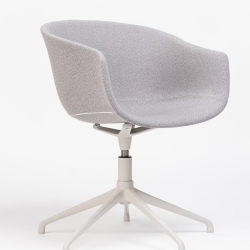 Стул поворотный на ножках Bai с обивкой