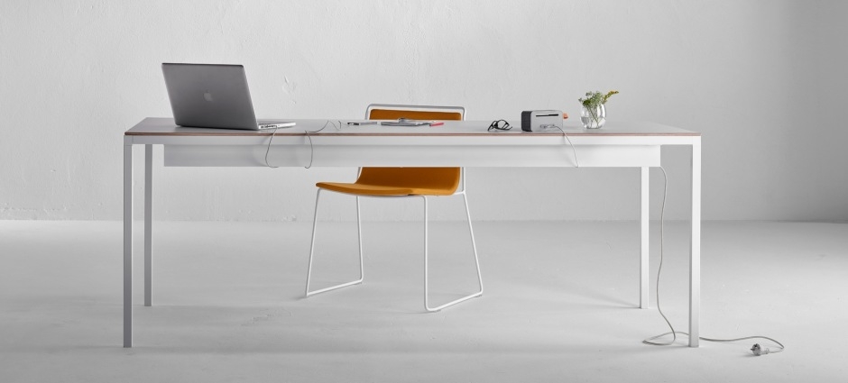 Обеденный стол Dry