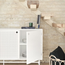 Сервант Punto 2D4Dr белый