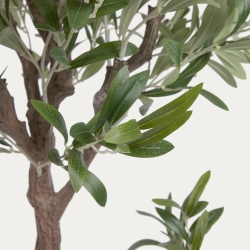 Искусственное оливковое дерево Olivo с черным горшком 140 см