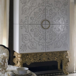 Шкаф-бар Alexandra белый золотистое основание