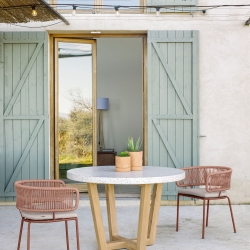 Круглый стол Shanelle на двоих из белого терраццо Ø 120 см