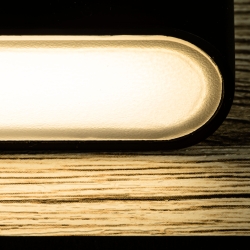 Бра черное с ридером на деревянной основе Mood