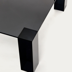 Журнальный столик из закаленного стекла Adularia темно-серого цвета 85 x 85