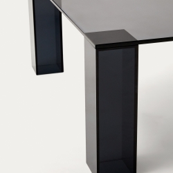 Журнальный столик из закаленного стекла Adularia темно-серого цвета 85 x 85