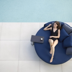 Столик приставной Flat