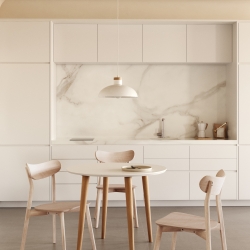 Стул Safina из дубового шпона и массива каучукового дерева