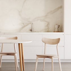 Стул Safina из дубового шпона и массива каучукового дерева