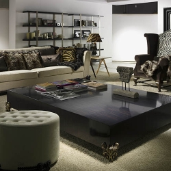 Столик Marriott