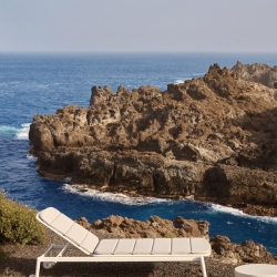 Алюминиевый шезлонг Marcona окрашенный в белый цвет