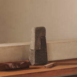 Скульптура из камня Sipa с натуральной отделкой 30 см