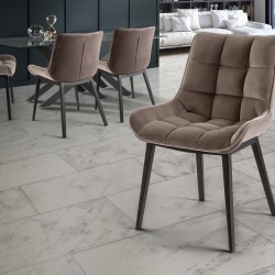 Стул из металла Devany с бархатной обивкой цвета камень