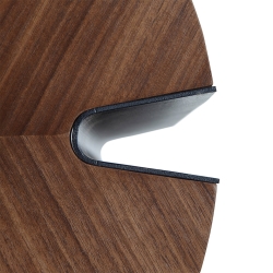 Приставной столик MH2206C/2118 из орехового дерева и черной стали