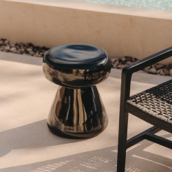 Manya Приставной столик из черной керамики Ø 38 см