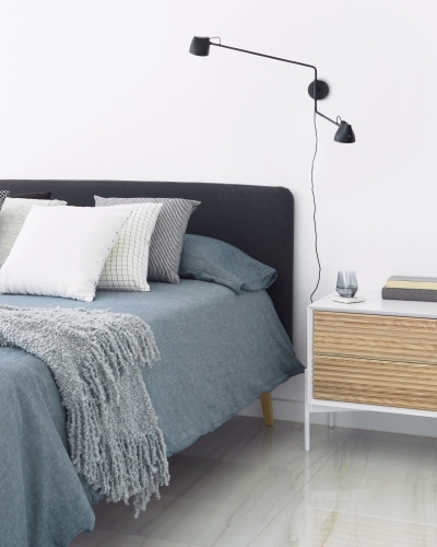 Прикроватная тумбочка Marielle из ясеня с белым лаком 64 x 54 см