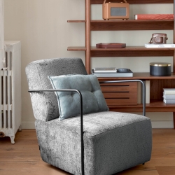 Кресло Gamer из серой синели и металла с черной отделкой