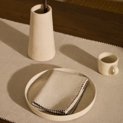 Analy Стул из массива дуба с отделкой под орех и сиденьем из веревки