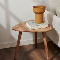 Eluana Набор из 2 приставных столиков из массива акации с натуральной отделкой