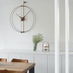 Часы Nomon BARCELONA PREMIUM MINI  (основание - фиберглас и орех/стрелки - орех/центр - орех). D=66см, H=81см