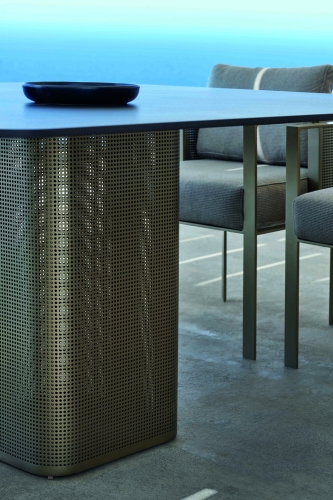 Стол обеденный Solanas 140x140