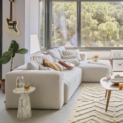 Столик приставной Kesbury