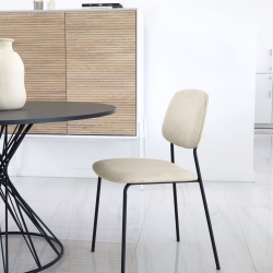 Стул Benilda бежевый с дубовым шпоном и сталь с черной отделкой