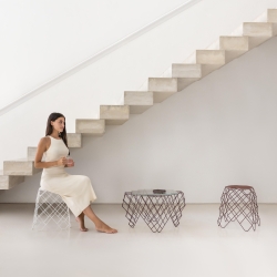 Журнальный столик Iris R24