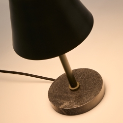 Настольная лампа Calina из зеленого металла и черного мрамора