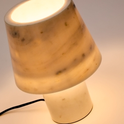 Настольная лампа Alaro из белого мрамора