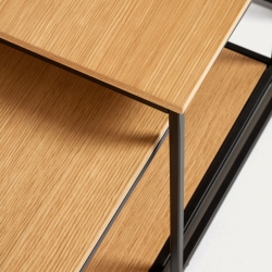 Yoana Набор из 2 столиков из дубового шпона и черного металла