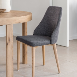 Rosie Стул из синели темно-серого цвета с ножками из массива ясеня