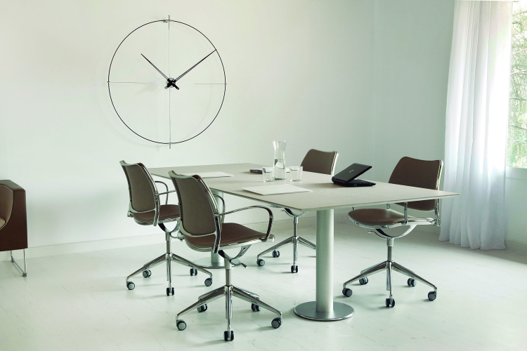 Часы Nomon  BILBAO L (основание - черный фиберглас/стрелки - черный лак/центр - хромированная сталь). D=105см, H=110см