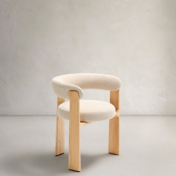 Granite Стул на 3 ножках из бежевого шенилла и массива ясеня в натуральной отделке