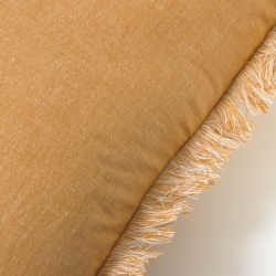 Чехол для подушки Abinadi горчичный из хлопка и льна с бахромой 45 x 45 см