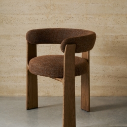 Granite Стул на 3 ножках из коричневого шенилла и массива ясеня в отделке орех